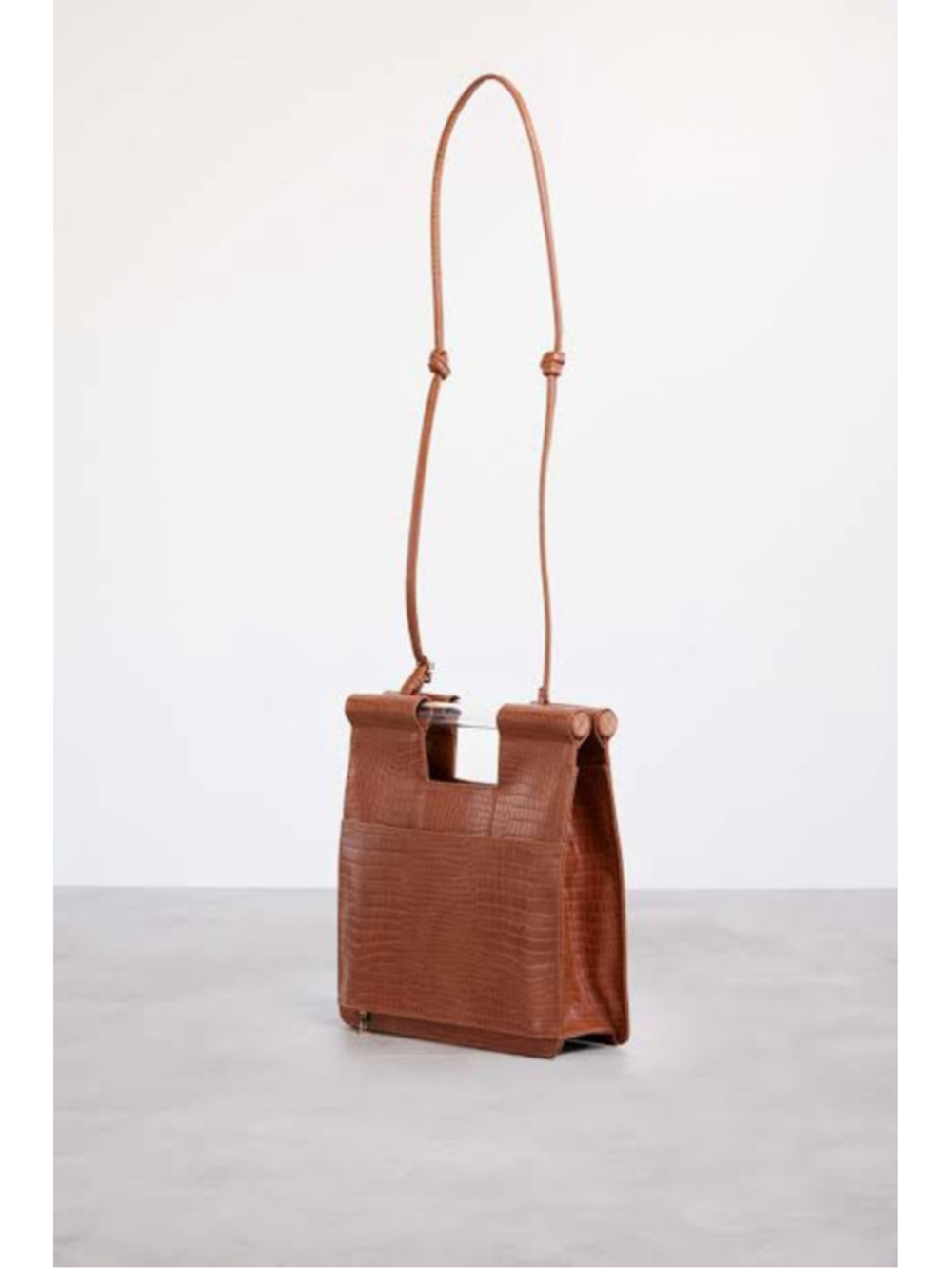 BÉIS Crossbody Bag